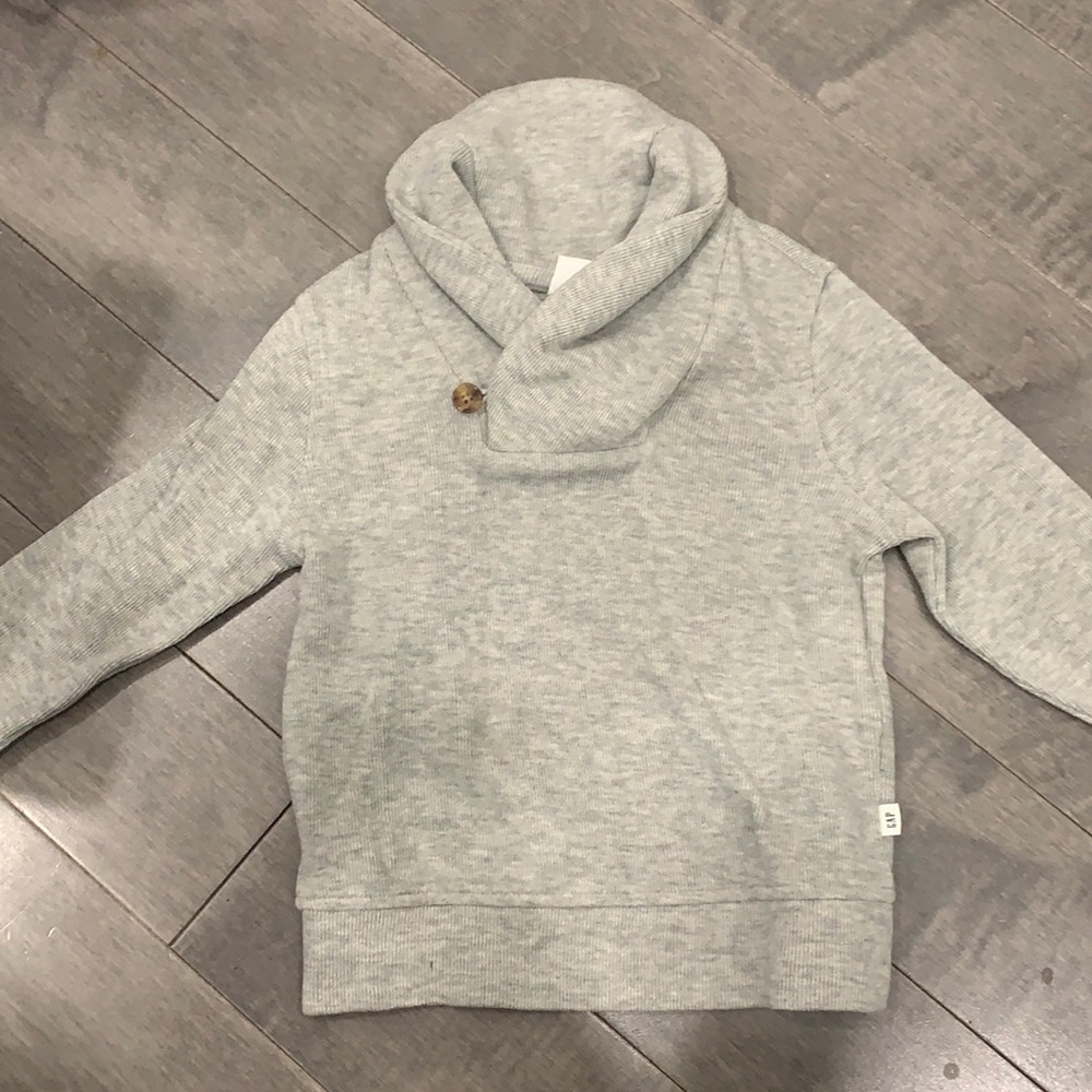 Baby gap sweater for toddler